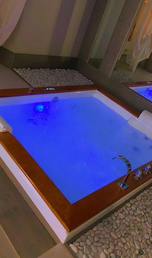 Hydrosuite Genua 0*,  Italien